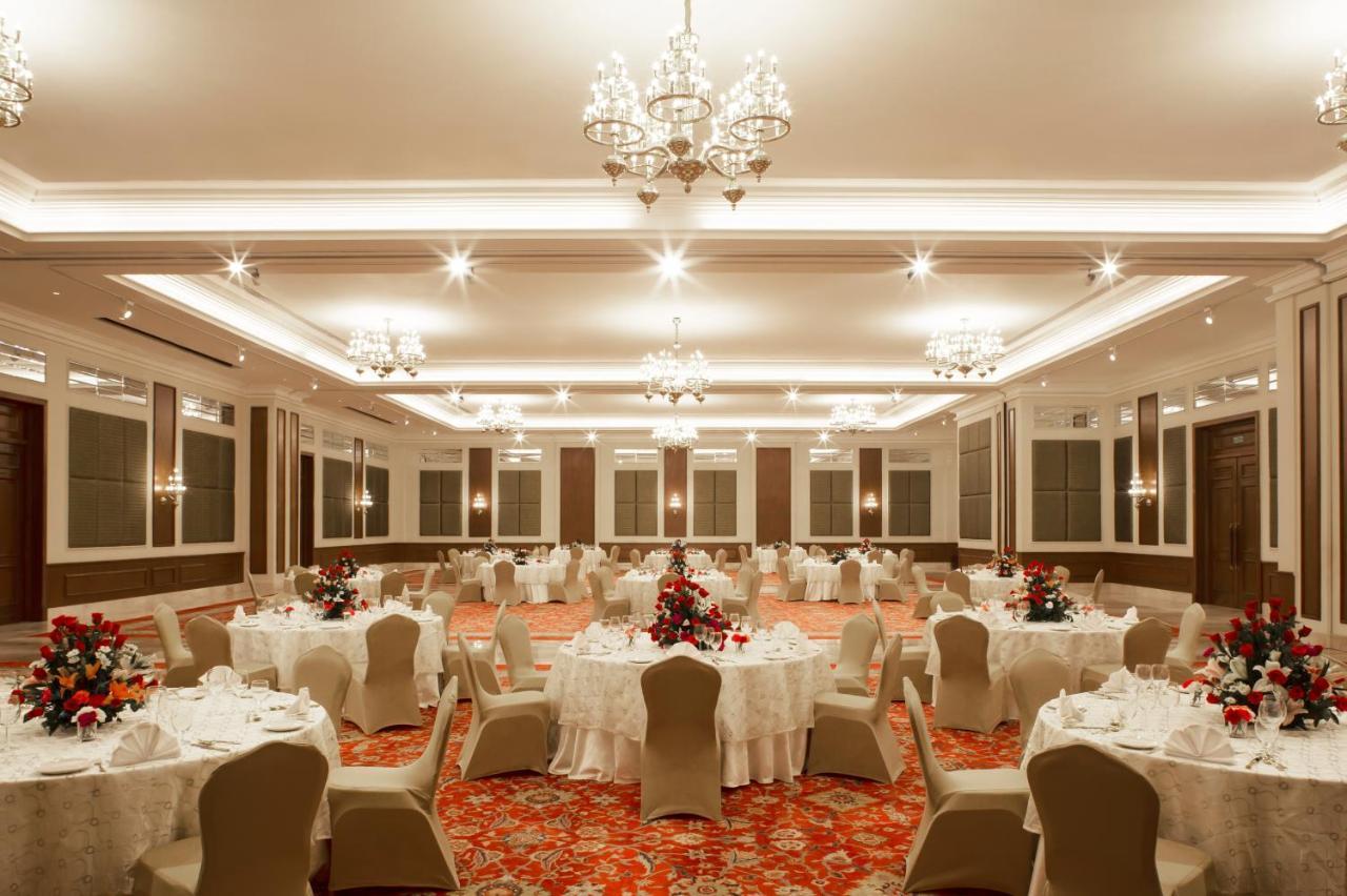 Taj Ganges, Varanasi Bagian luar foto The Imperial Ball Room