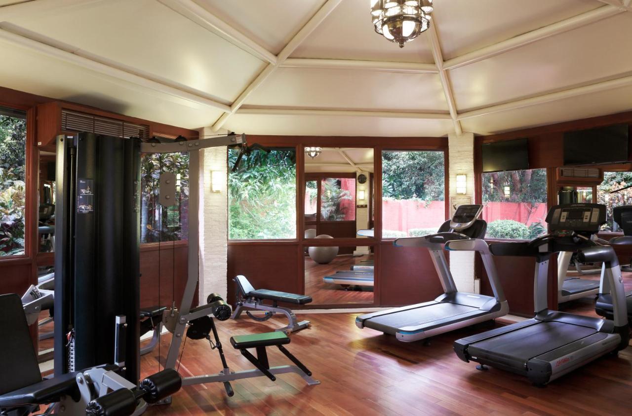 Taj Ganges, Varanasi Bagian luar foto The gym at the Taj Bengal